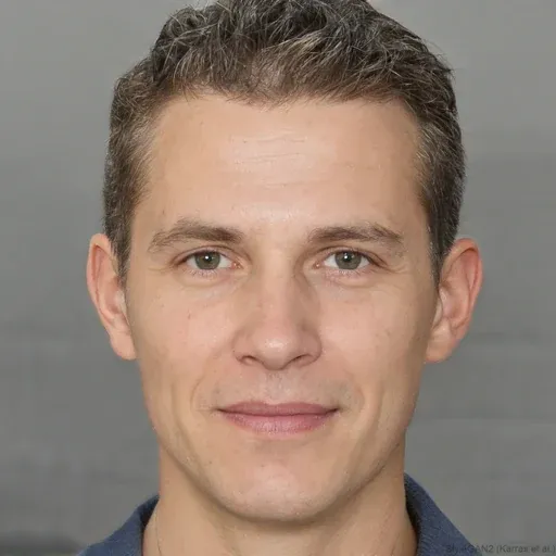 Tomasz S.